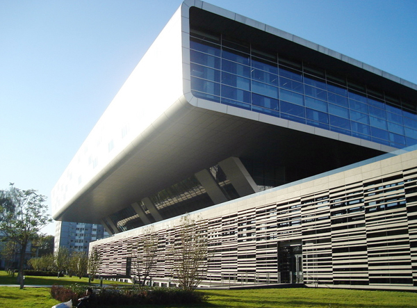 國(guó)家圖書館不銹鋼煙囪安裝